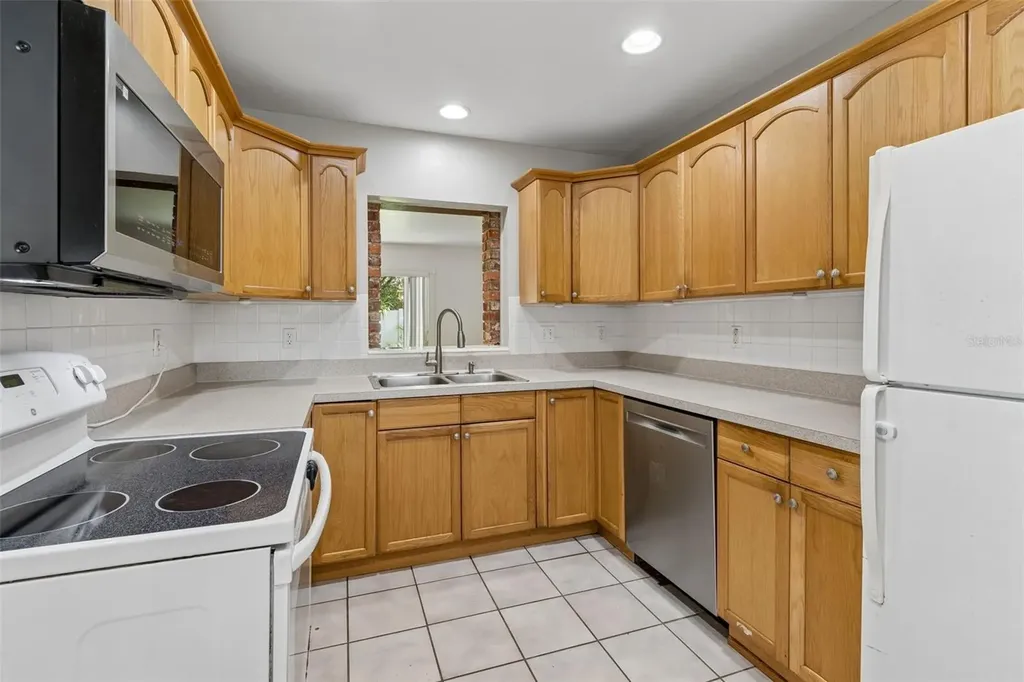 4602 W Bay Villa Avenue Tampa FL 33629