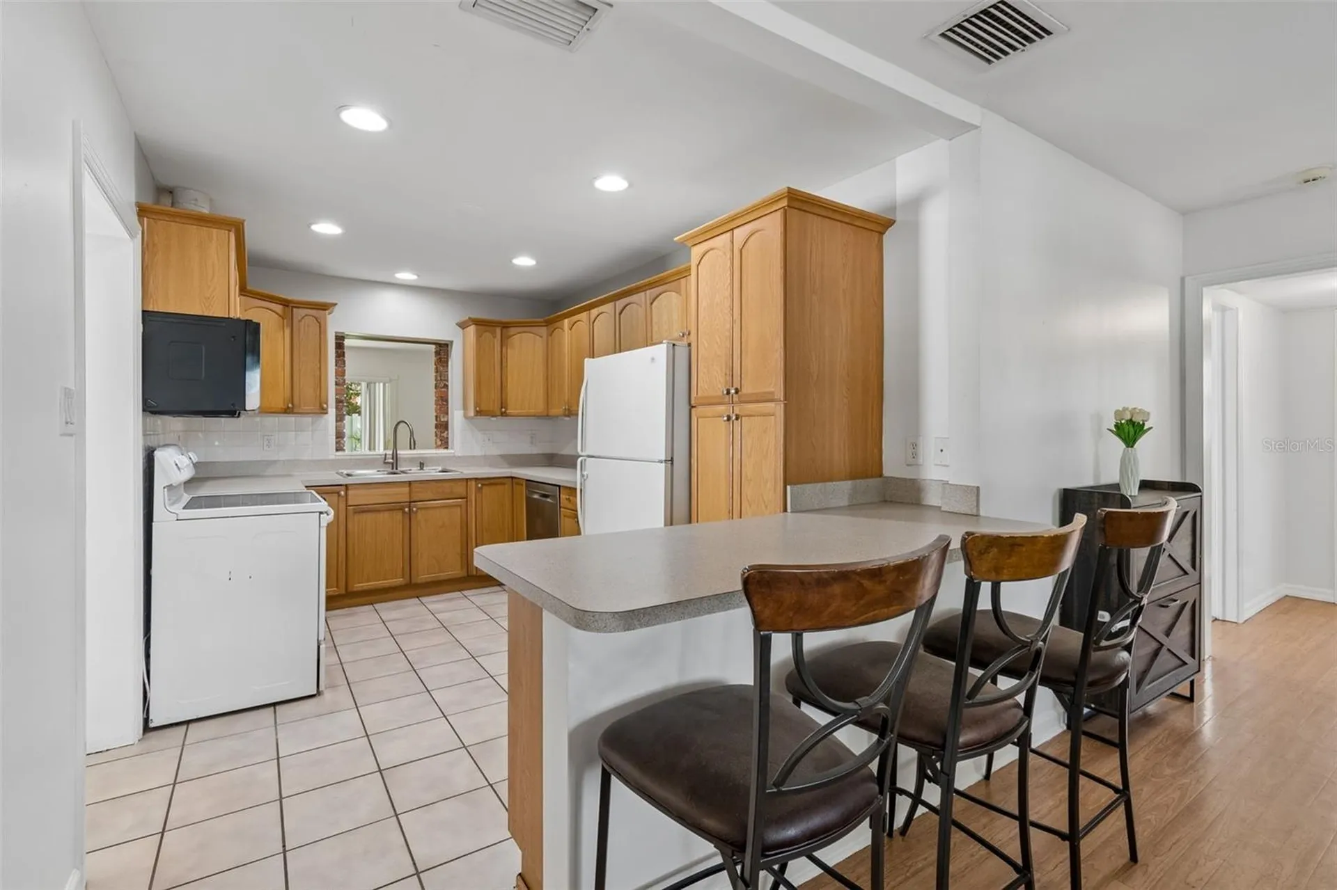 4602 W Bay Villa Avenue Tampa FL 33629