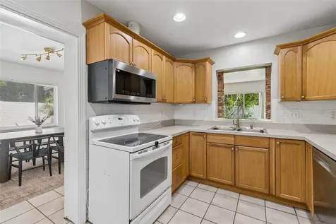 4602 W Bay Villa Avenue Tampa FL 33629