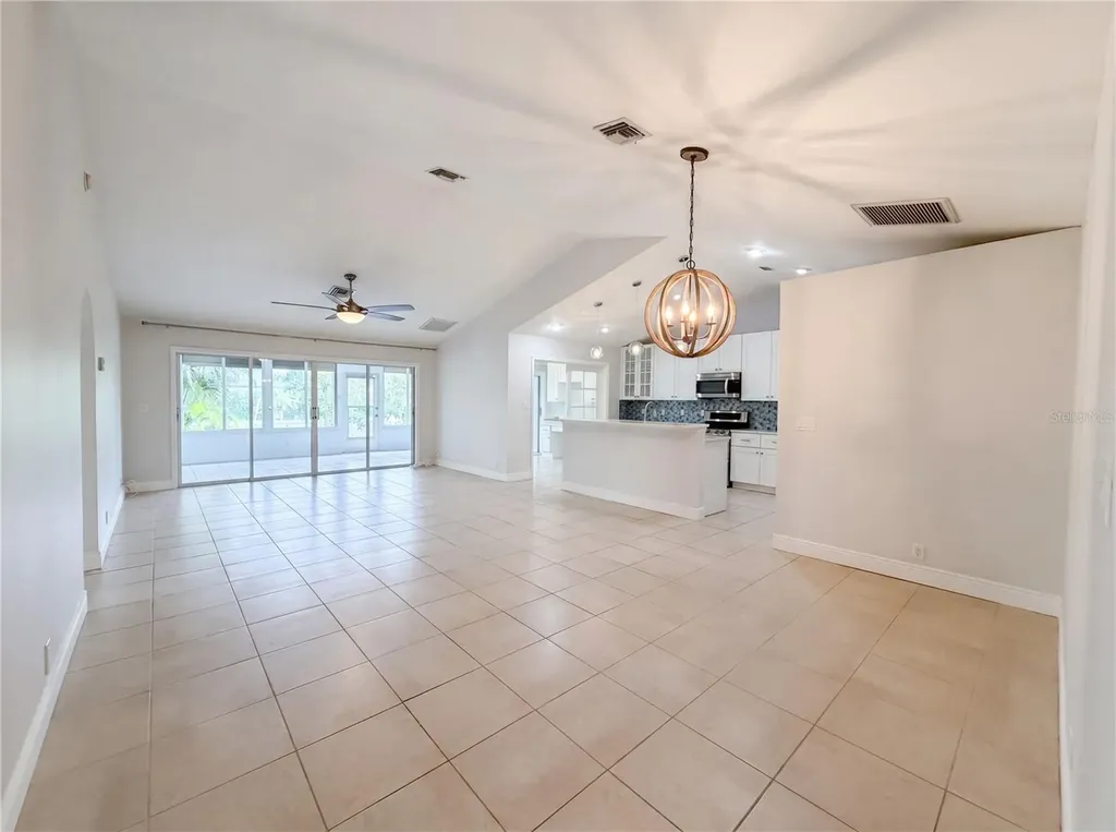 4816 61st Avenue Terrace W Bradenton FL 34210