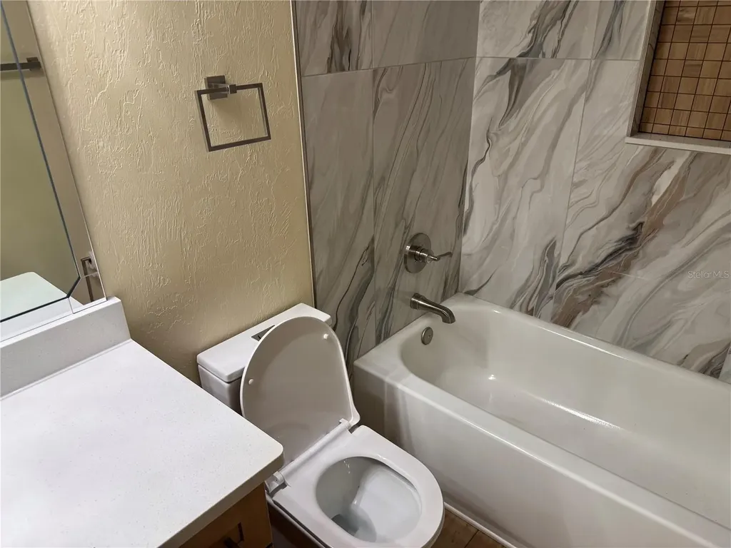6118 NW 43rd Avenue Gainesville FL 32606