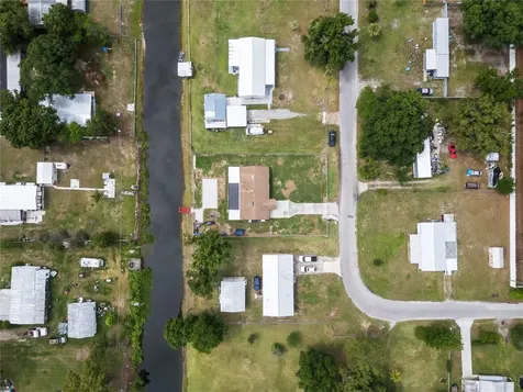 421 Waterview Drive Polk City FL 33868