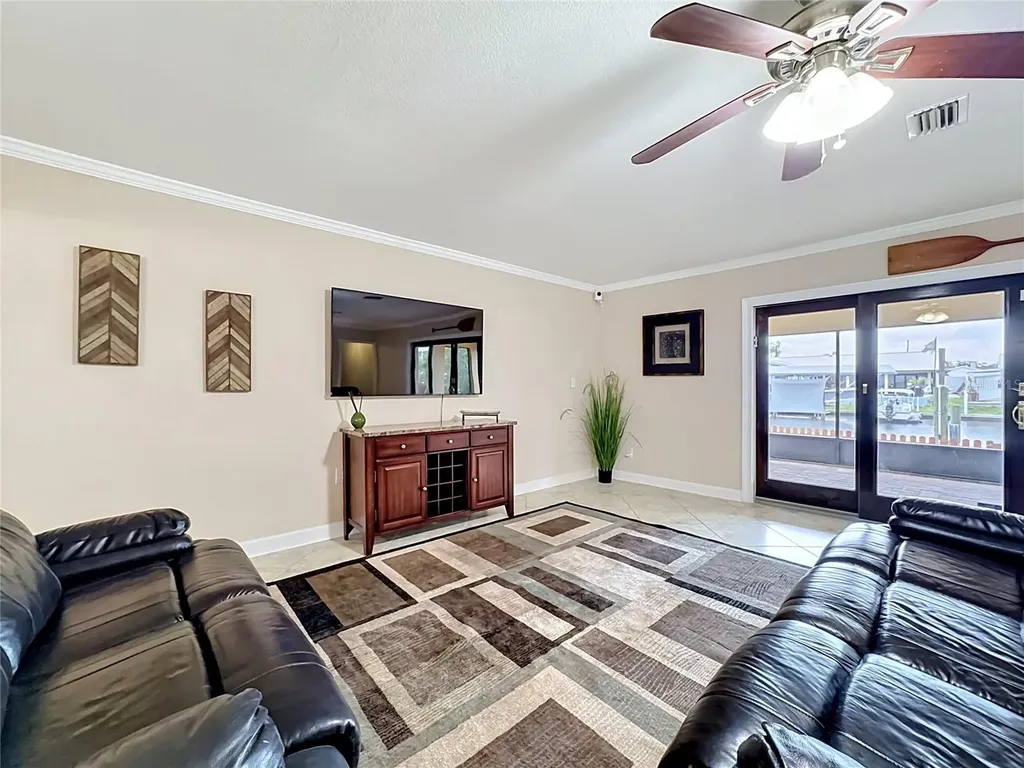 6517 Solitaire Palm Way Apollo Beach FL 33572