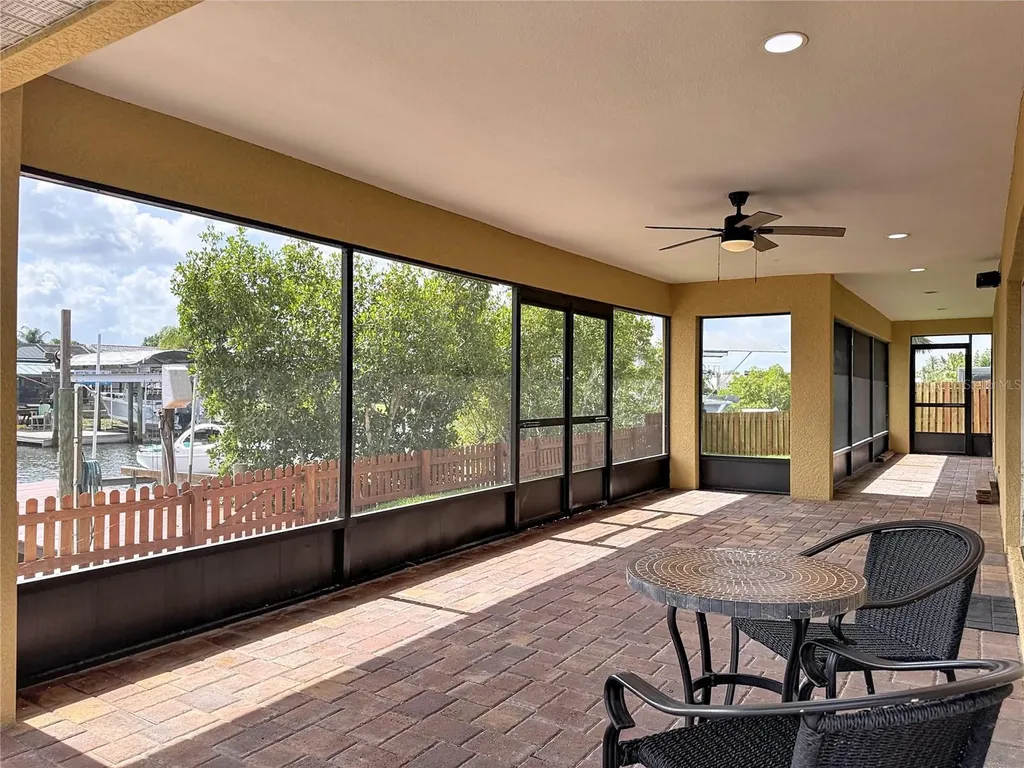 6517 Solitaire Palm Way Apollo Beach FL 33572