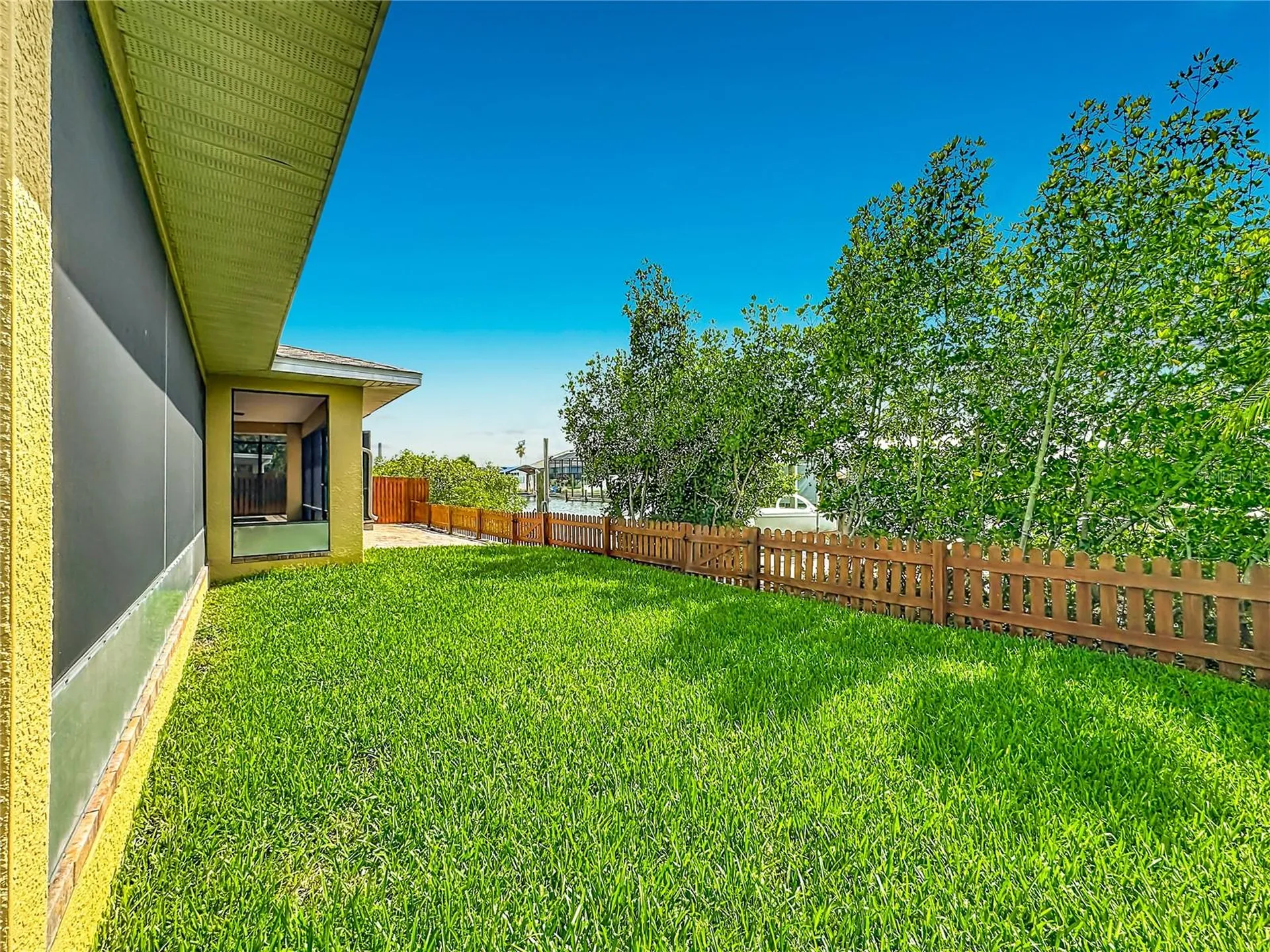 6517 Solitaire Palm Way Apollo Beach FL 33572