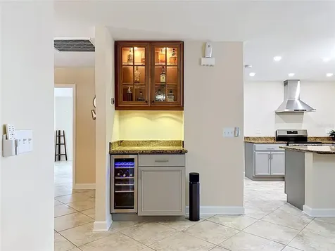6517 Solitaire Palm Way Apollo Beach FL 33572