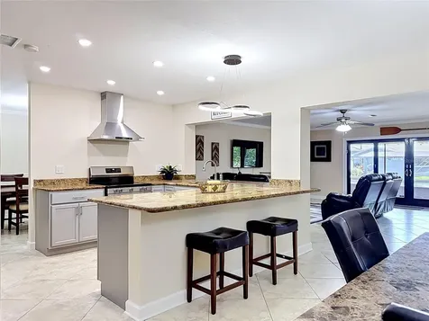 6517 Solitaire Palm Way Apollo Beach FL 33572