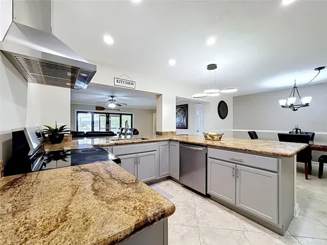 6517 Solitaire Palm Way Apollo Beach FL 33572