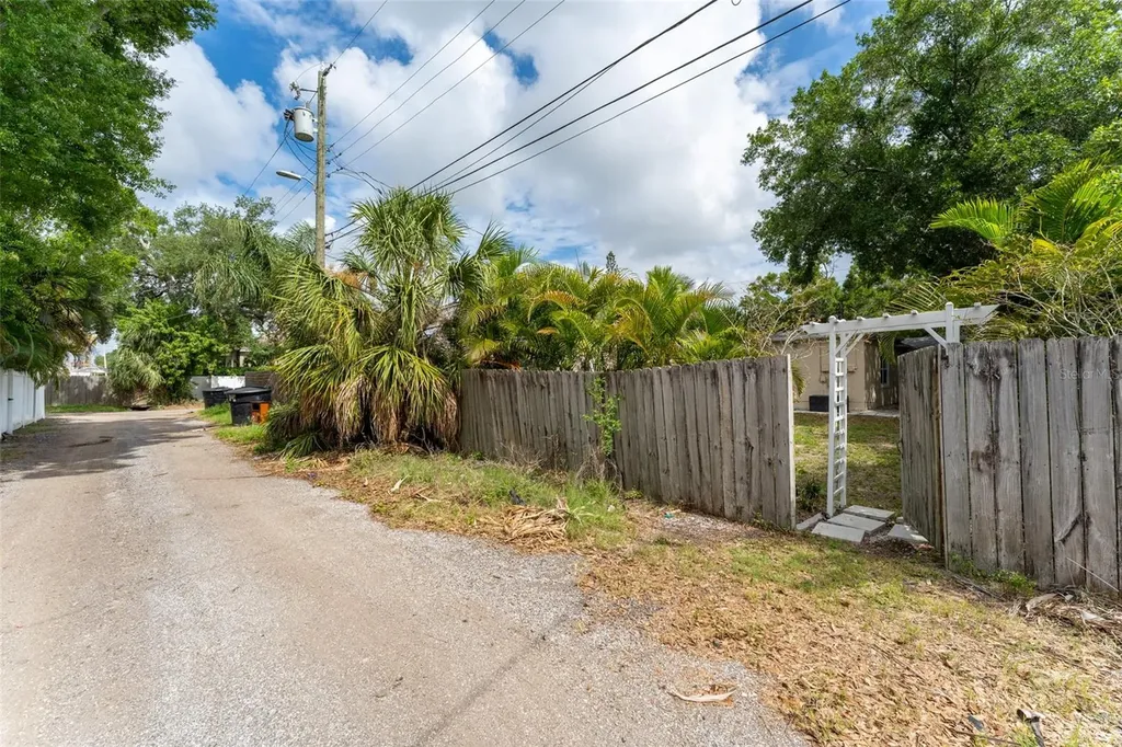 130 41st Avenue NE St Petersburg FL 33703