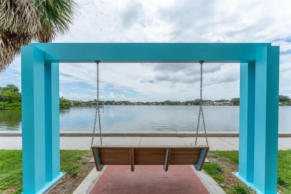 130 41st Avenue NE St Petersburg FL 33703
