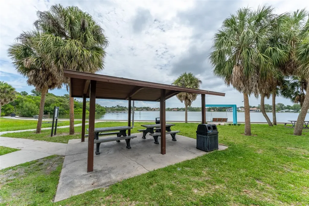 130 41st Avenue NE St Petersburg FL 33703