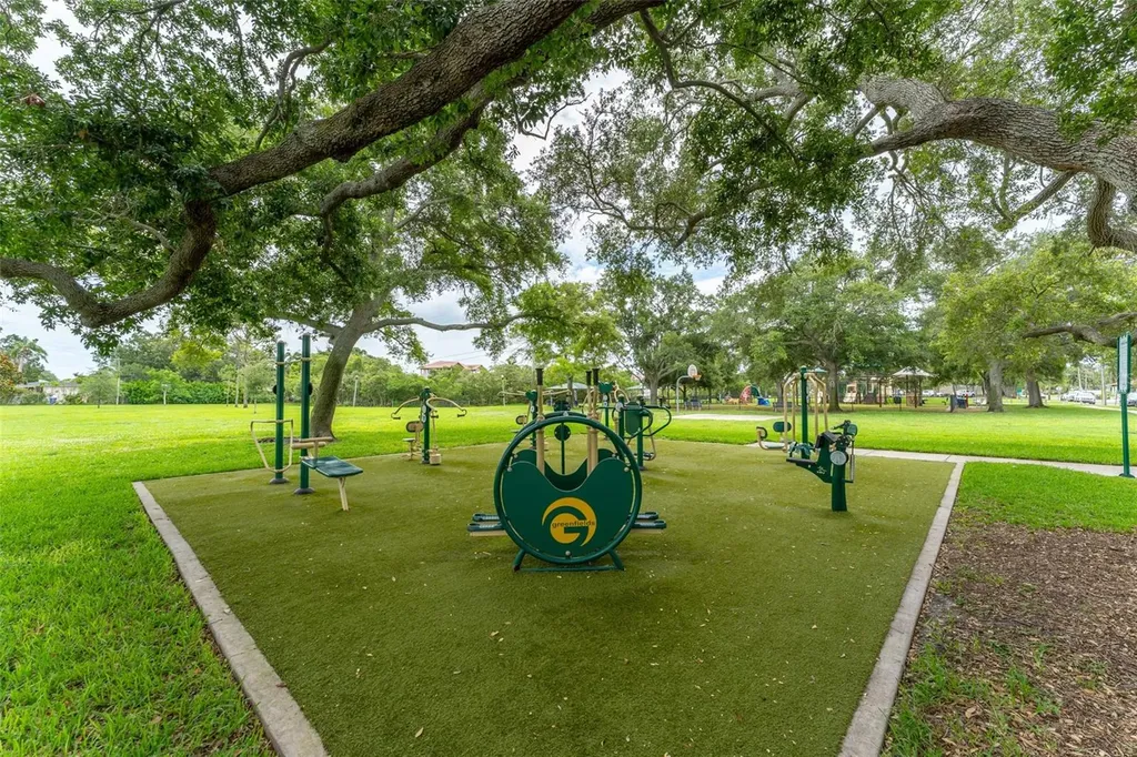130 41st Avenue NE St Petersburg FL 33703