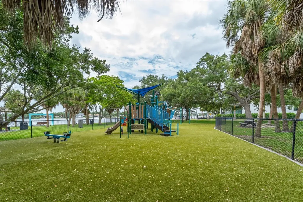 130 41st Avenue NE St Petersburg FL 33703
