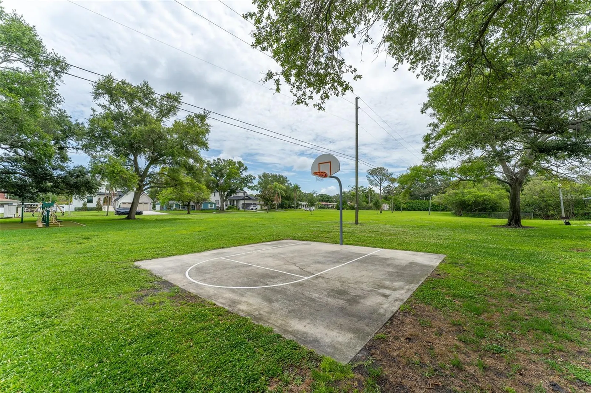 130 41st Avenue NE St Petersburg FL 33703