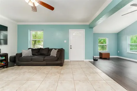 130 41st Avenue NE St Petersburg FL 33703