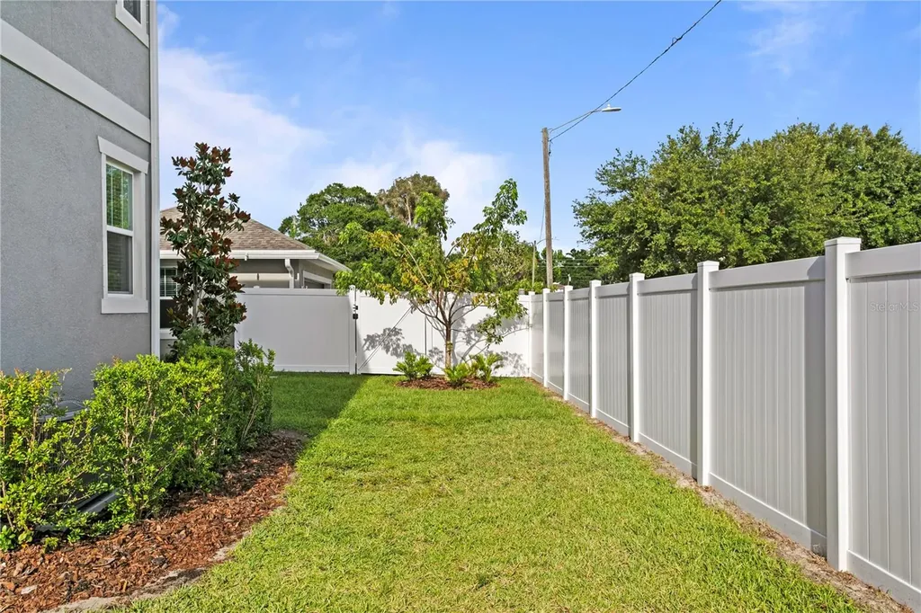 2501 17th Street N St Petersburg FL 33713