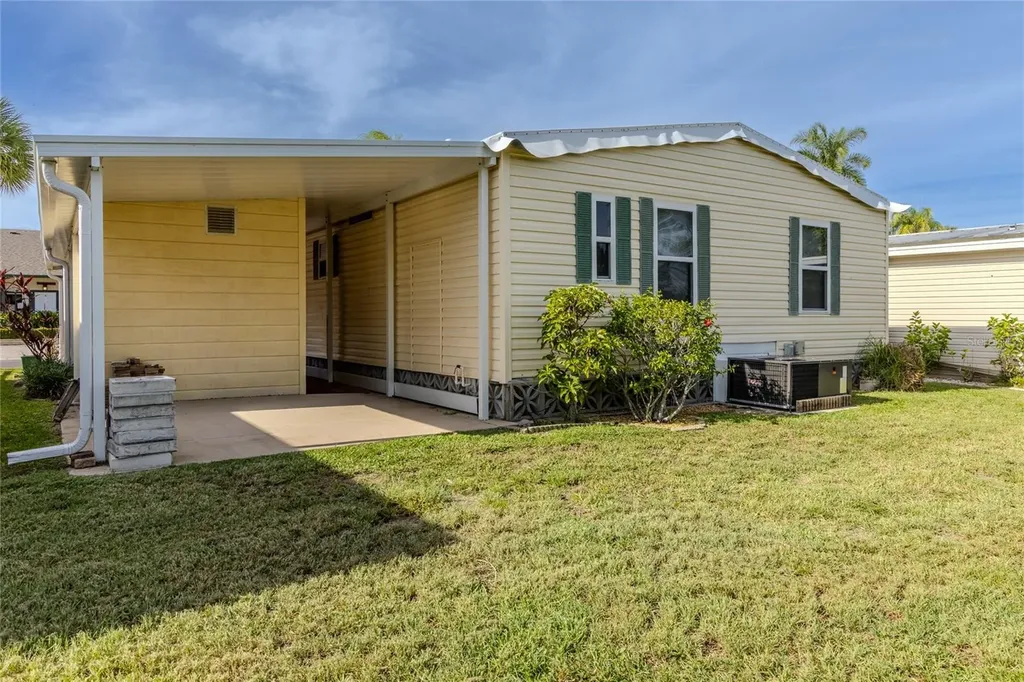 2100 Kings Highway Port Charlotte FL 33980