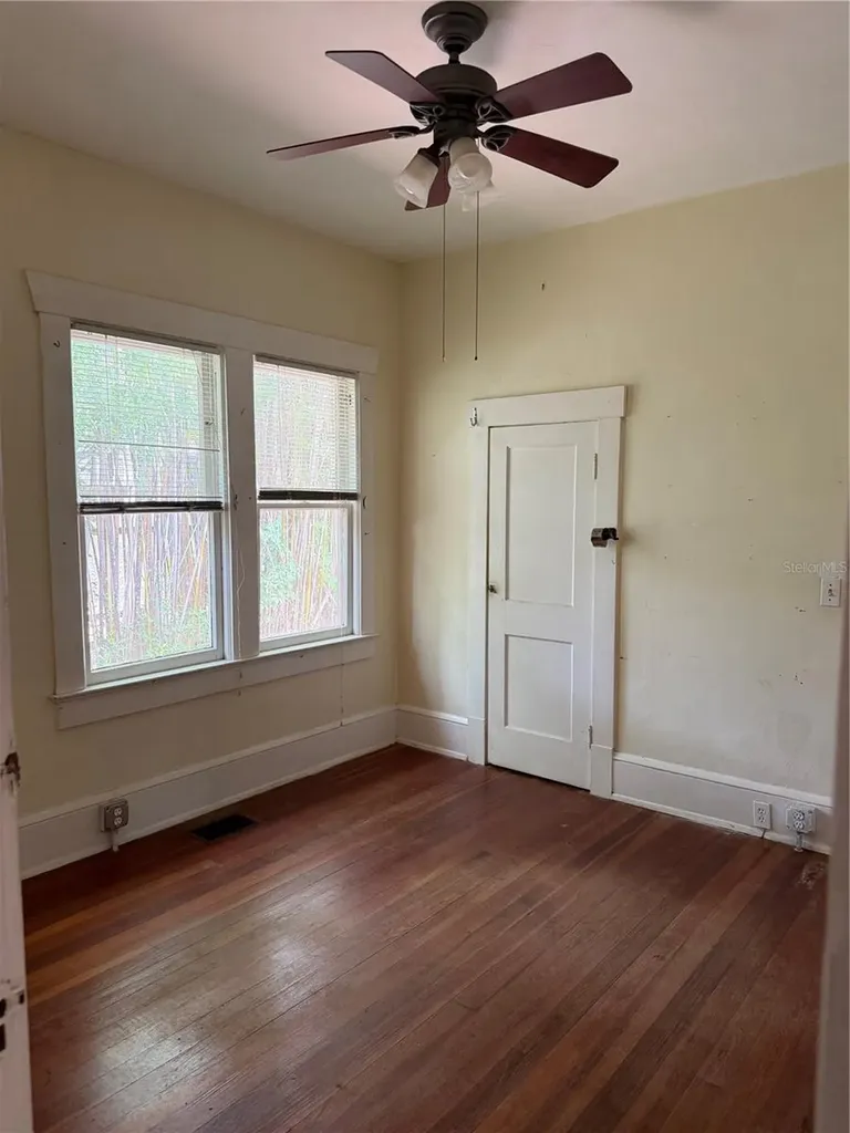 528 N Adelle Avenue Deland FL 32720