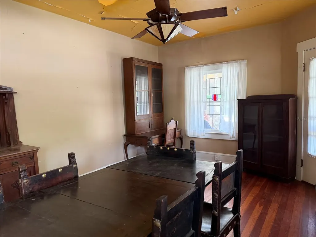 528 N Adelle Avenue Deland FL 32720