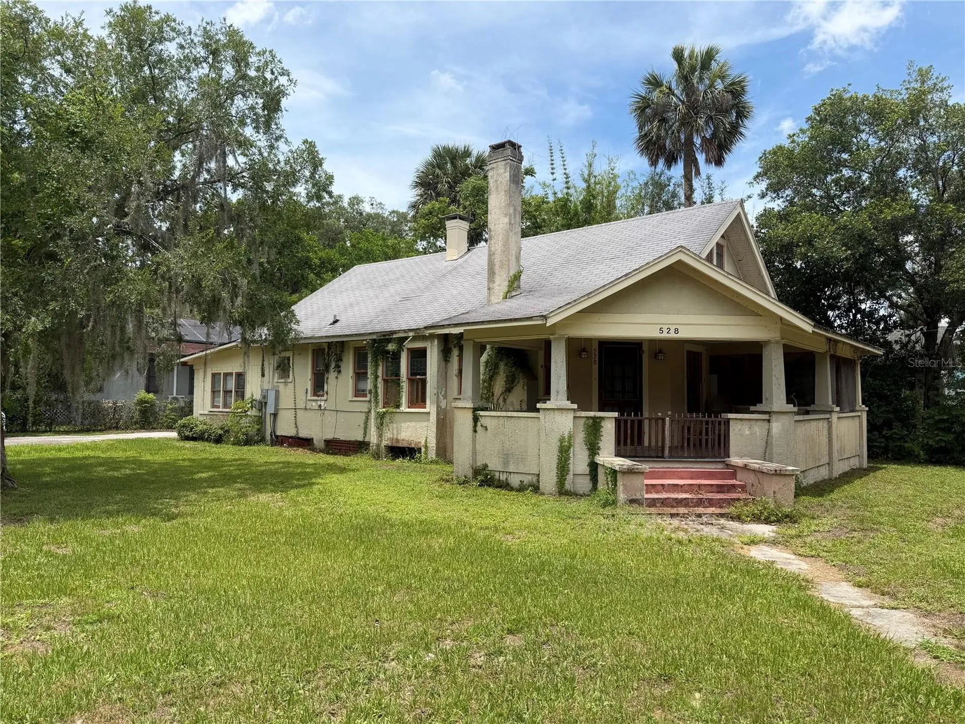 528 N Adelle Avenue Deland FL 32720