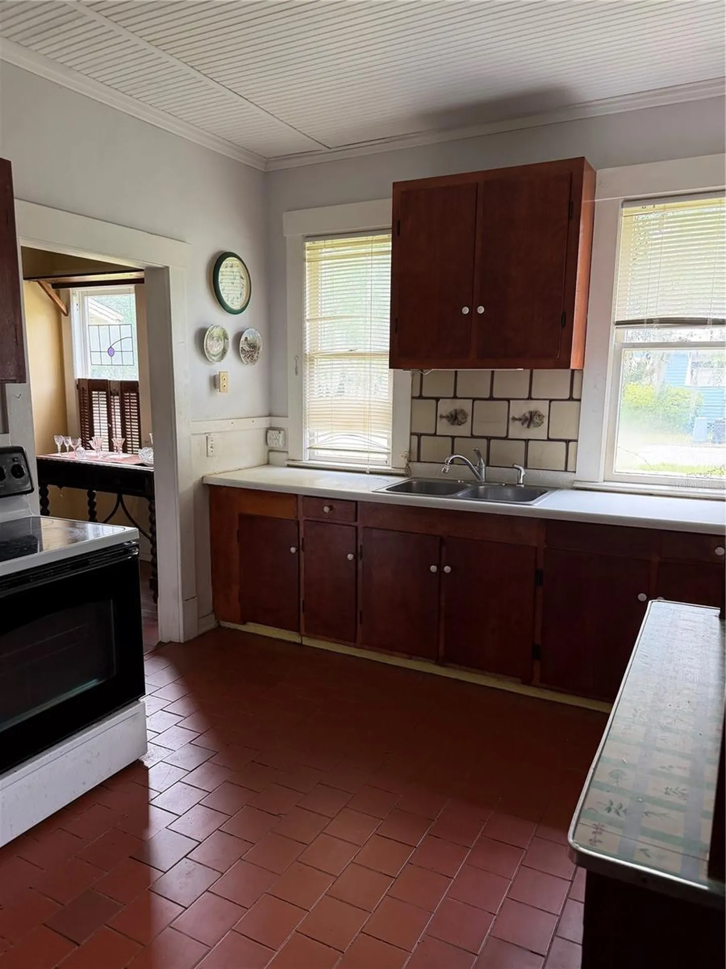 528 N Adelle Avenue Deland FL 32720