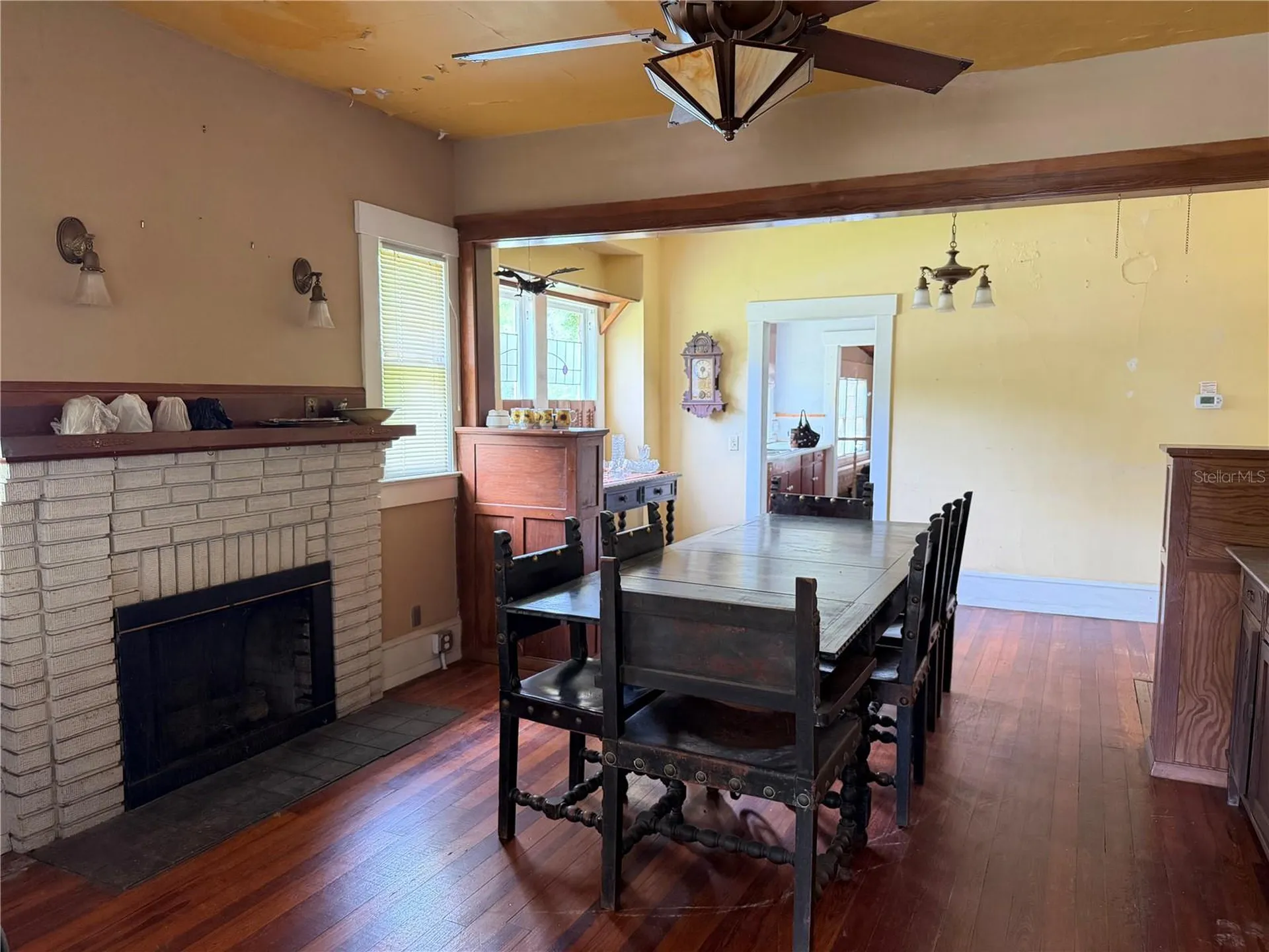 528 N Adelle Avenue Deland FL 32720