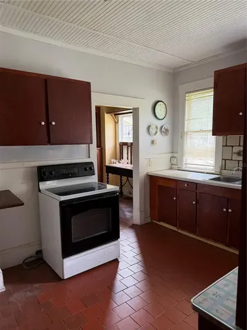 528 N Adelle Avenue Deland FL 32720