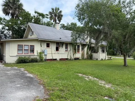 528 N Adelle Avenue Deland FL 32720