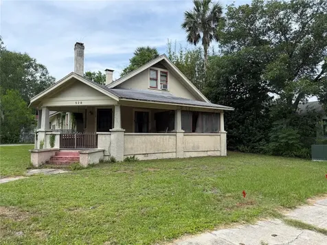 528 N Adelle Avenue Deland FL 32720