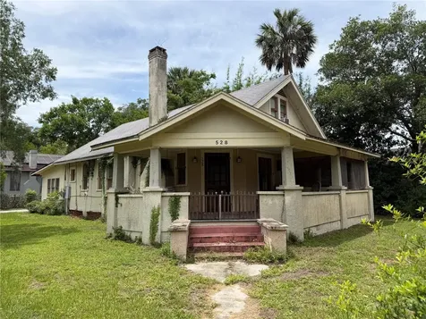 528 N Adelle Avenue Deland FL 32720