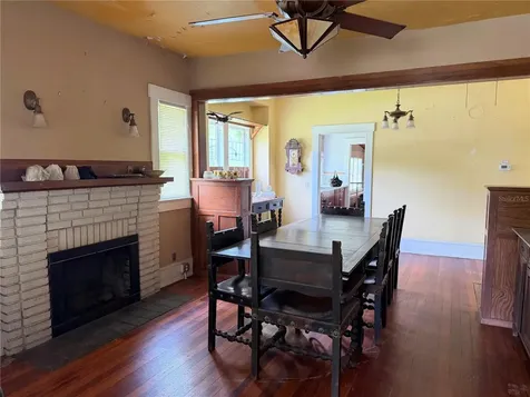 528 N Adelle Avenue Deland FL 32720