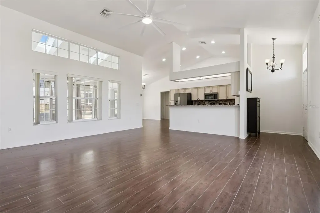 5549 Loma Vista Loop Loughman FL 33858