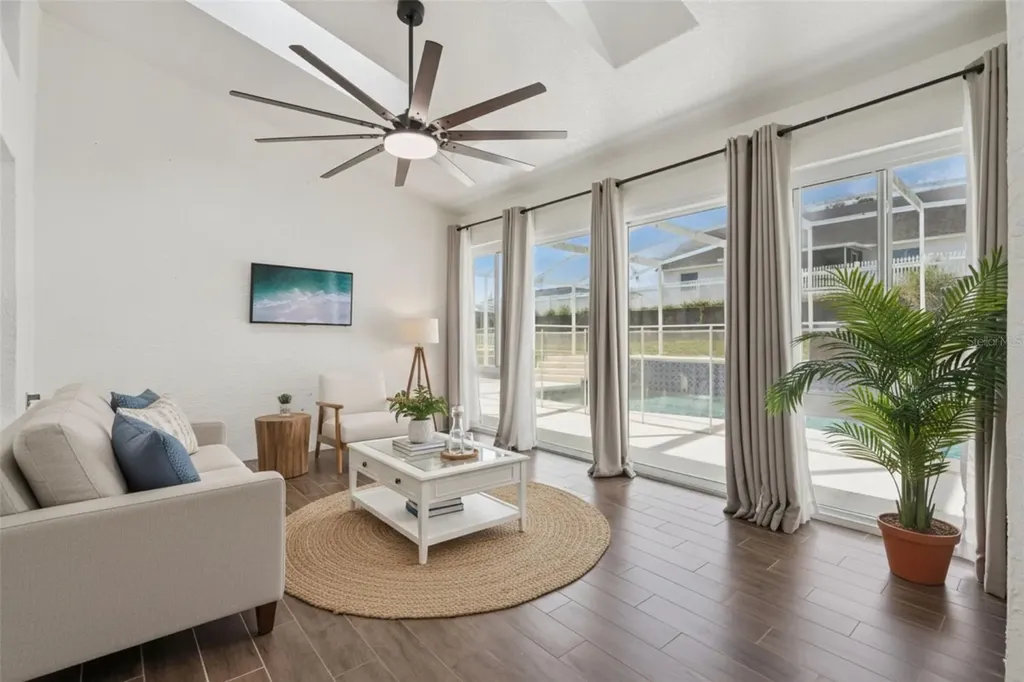 5549 Loma Vista Loop Loughman FL 33858