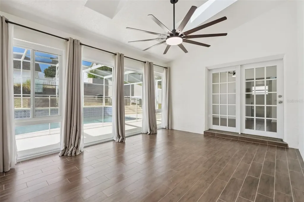 5549 Loma Vista Loop Loughman FL 33858