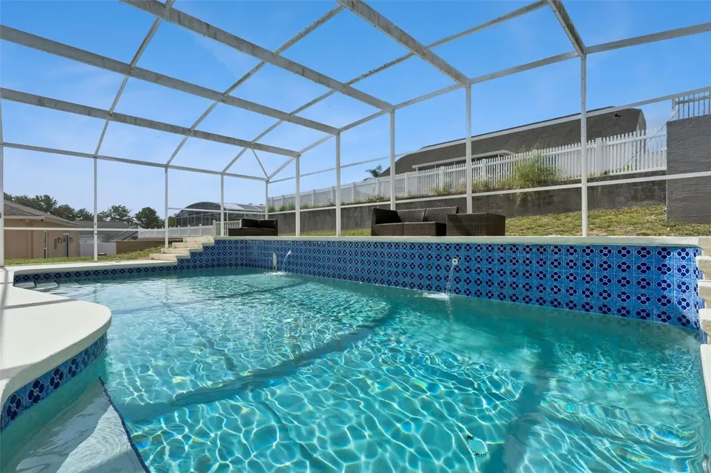 5549 Loma Vista Loop Loughman FL 33858