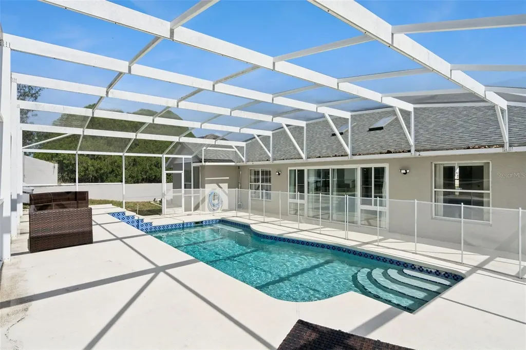 5549 Loma Vista Loop Loughman FL 33858