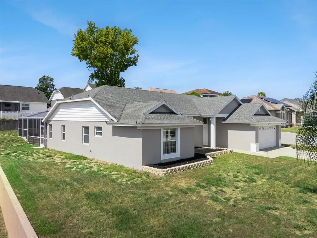 5549 Loma Vista Loop Loughman FL 33858