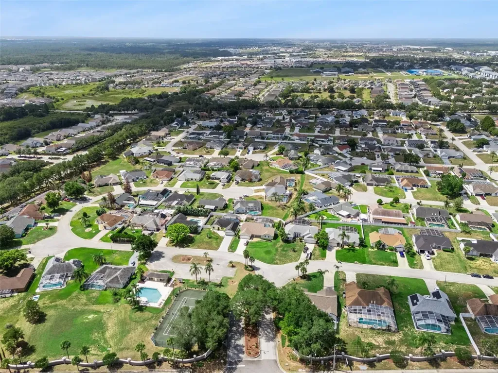 5549 Loma Vista Loop Loughman FL 33858