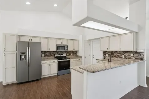 5549 Loma Vista Loop Loughman FL 33858