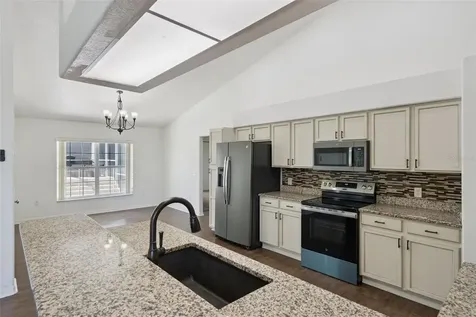 5549 Loma Vista Loop Loughman FL 33858