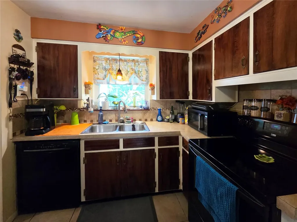 11066 102nd Avenue Seminole FL 33778