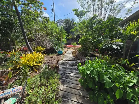 11066 102nd Avenue N Seminole FL 33778