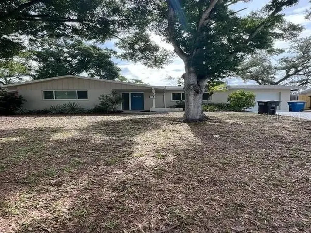 1943 Barbara Avenue Clearwater FL 33755