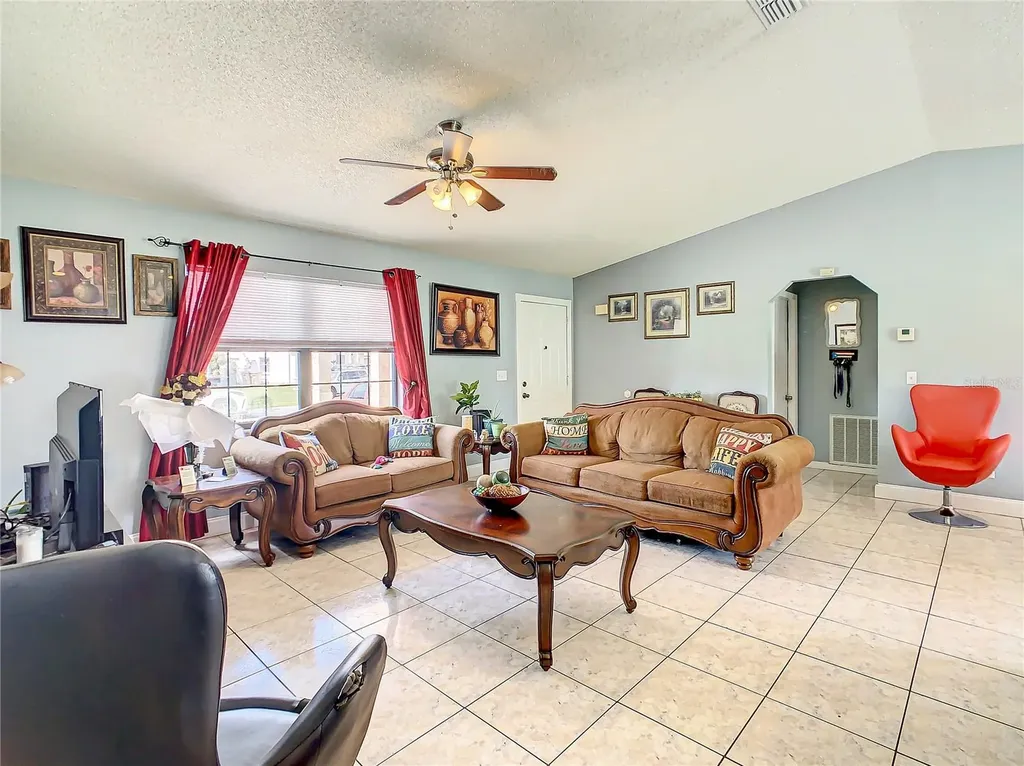 853 Blanc Court Kissimmee FL 34759