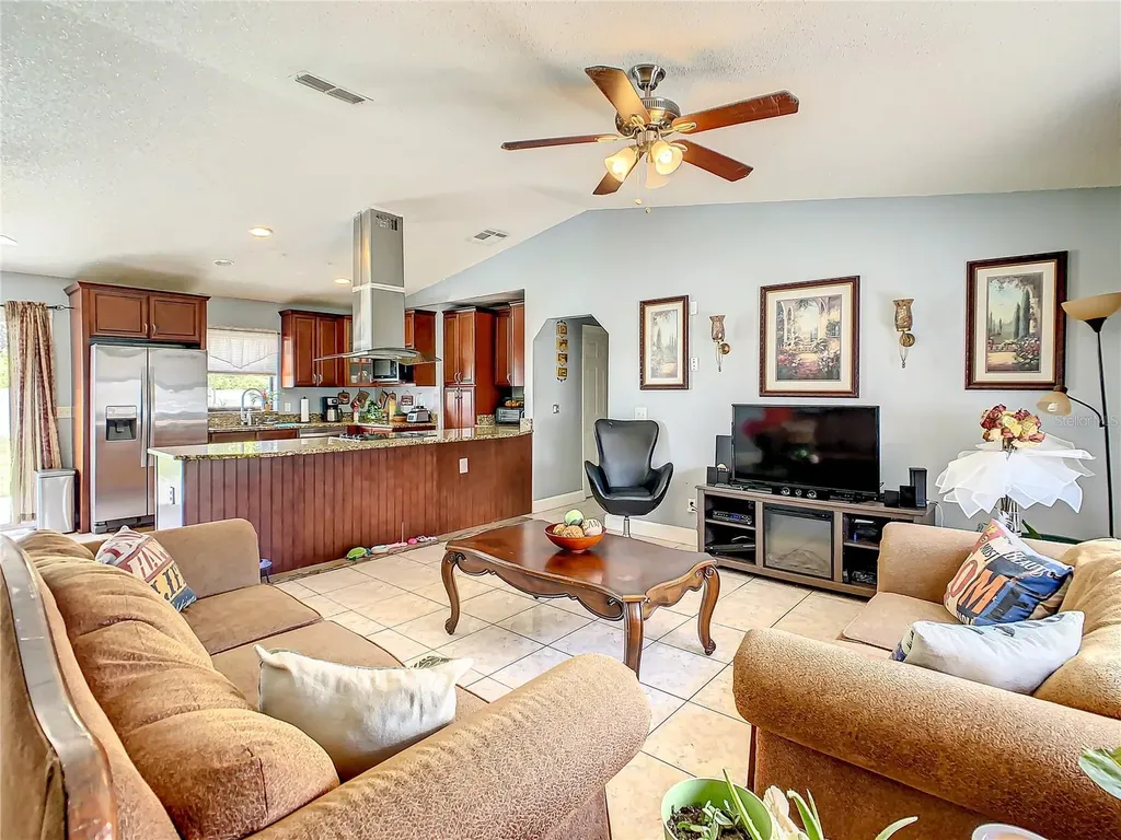 853 Blanc Court Kissimmee FL 34759