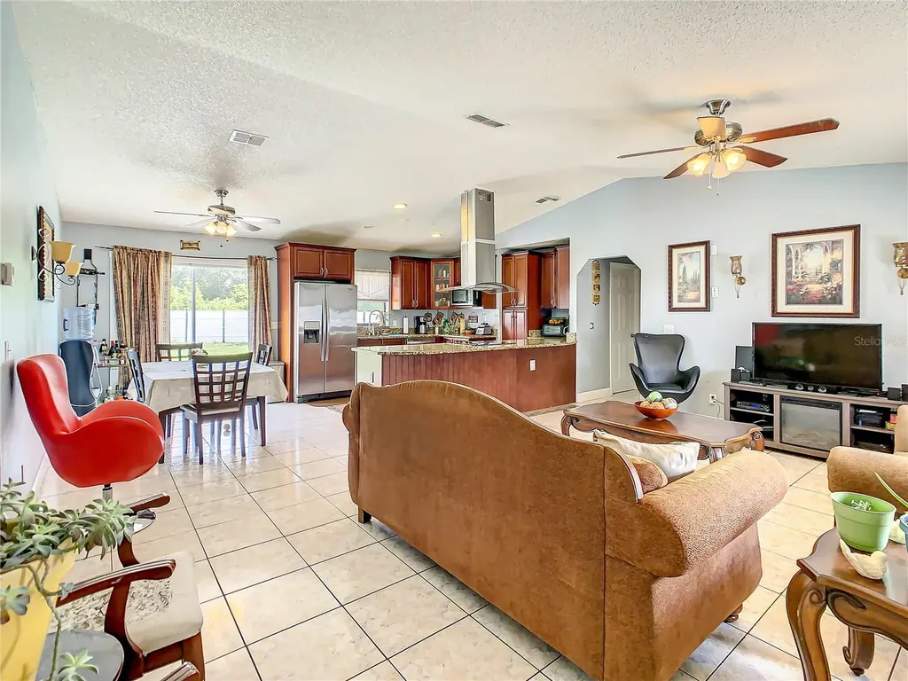 853 Blanc Court Kissimmee FL 34759