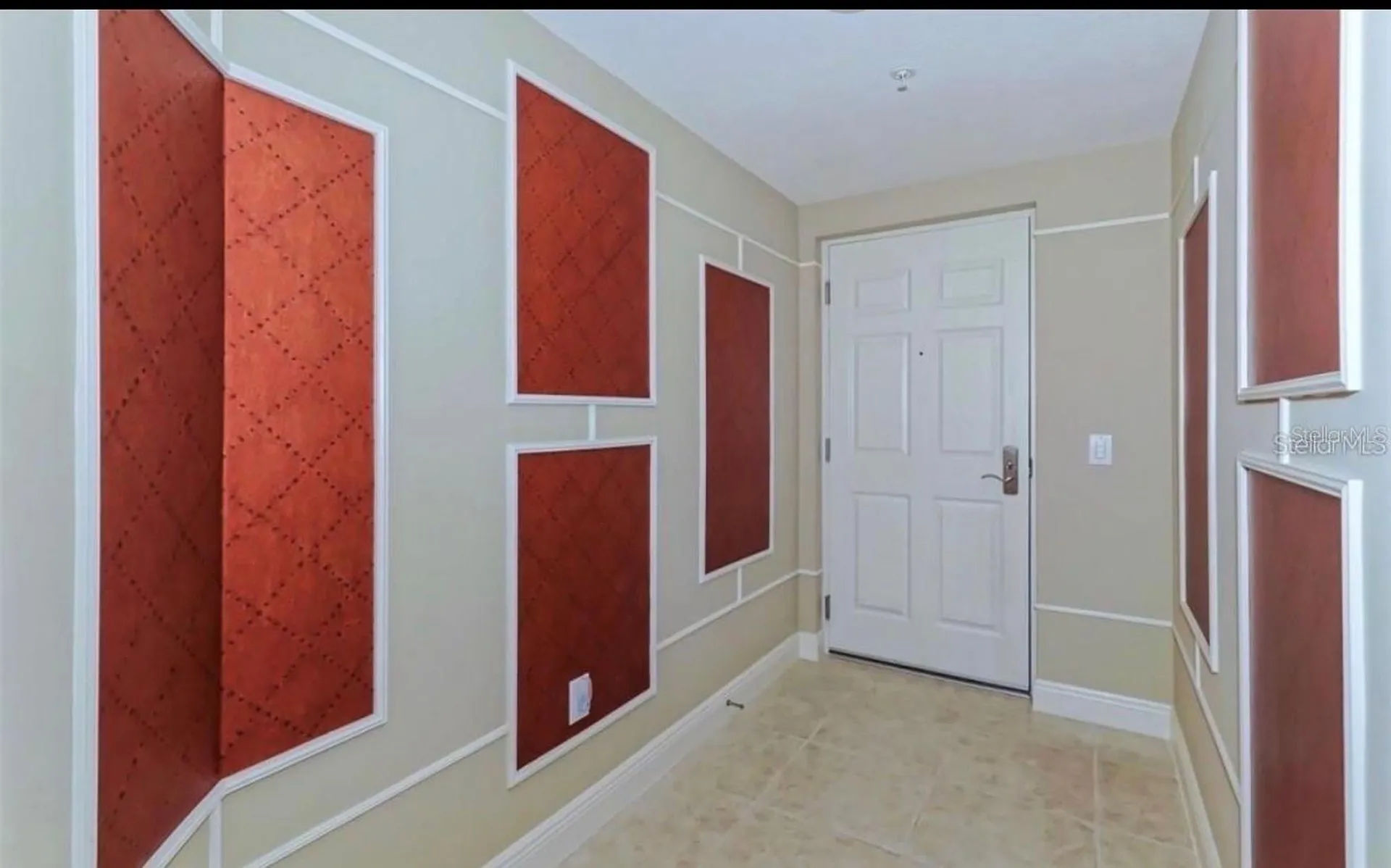 800 N Tamiami Trail Sarasota FL 34236