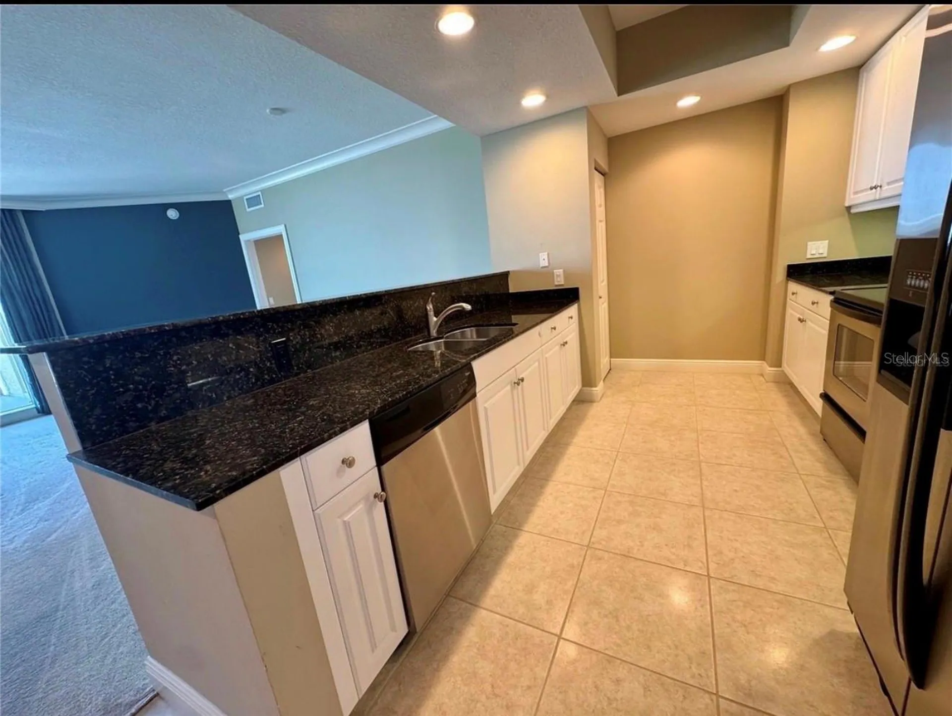 800 N Tamiami Trail Sarasota FL 34236