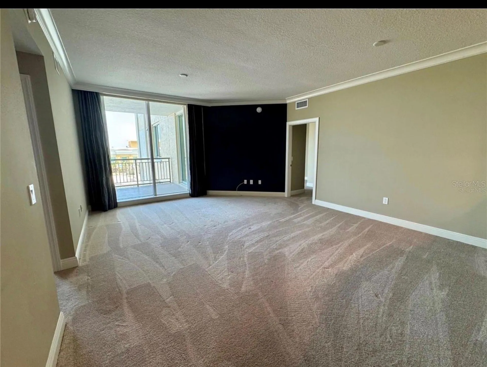 800 N Tamiami Trail Sarasota FL 34236
