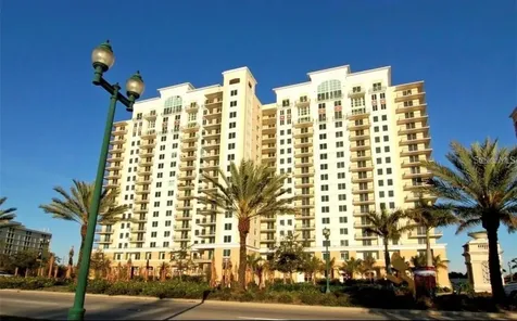 800 N Tamiami Trail Sarasota FL 34236
